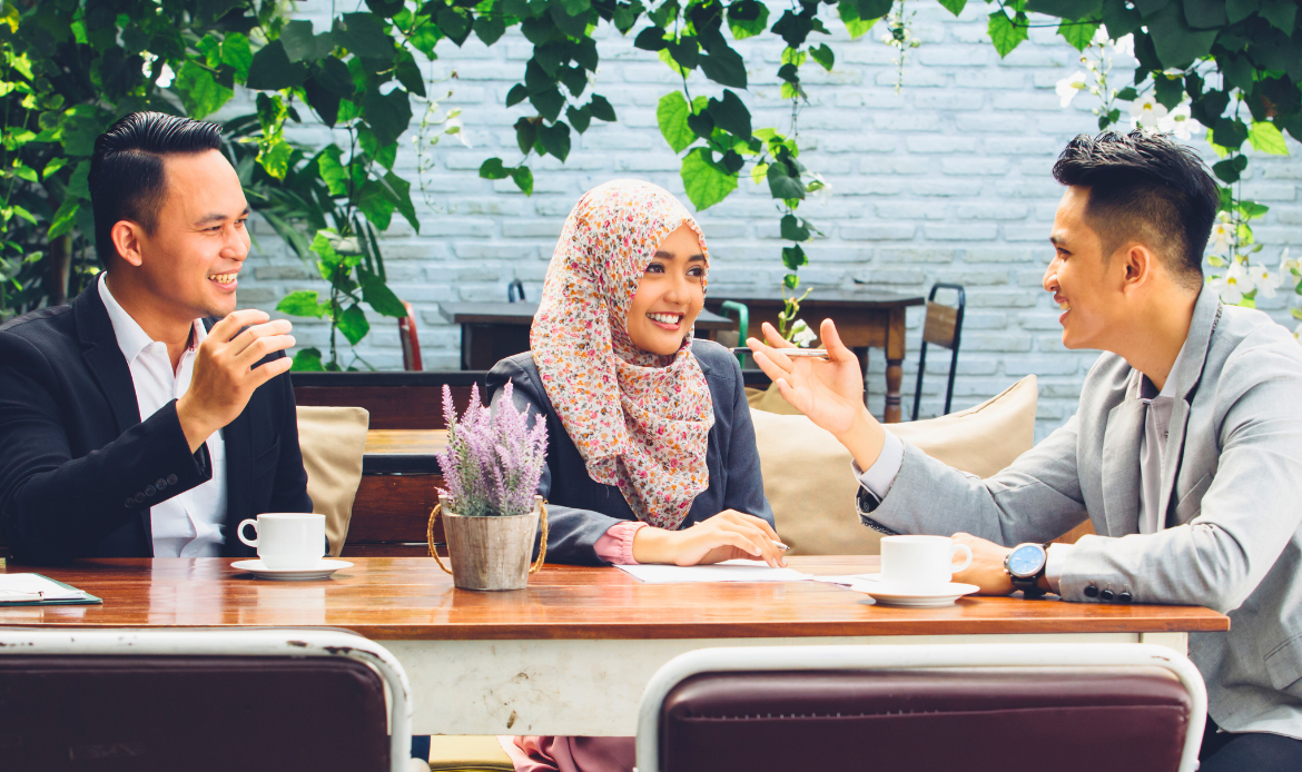 Meeting bersama klien merupakan salah satu aktivitas yang sulit di lacak tanpa geotagging